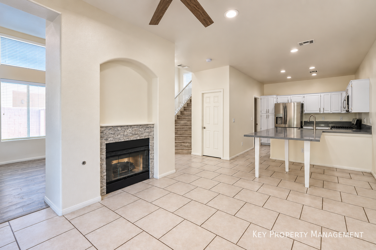 3104 Maple Ridge Ct - Photo 7 of 25
