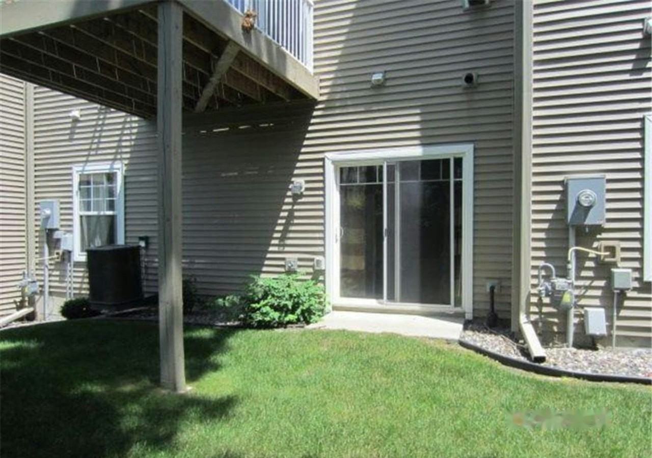5073 Dunkirk Place North - Photo 3 of 10