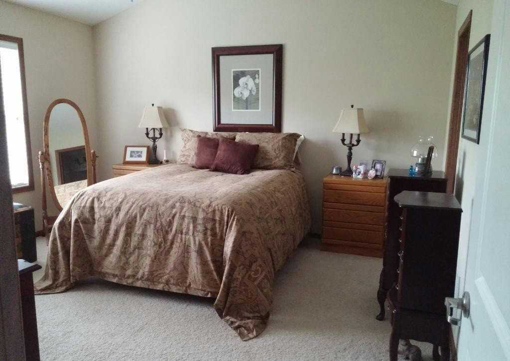5073 Dunkirk Place North - Photo 4 of 10