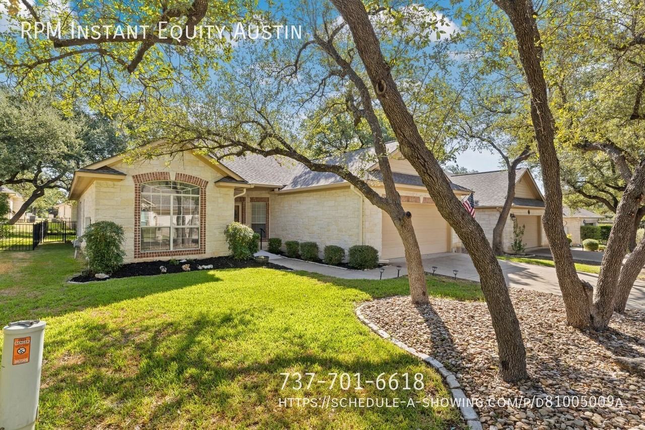 118 Sabine Dr - Photo 2 of 37