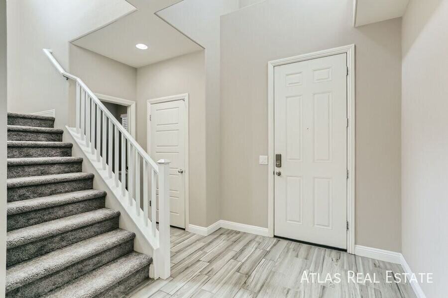 7186 Steubling Glen St - Photo 5 of 32