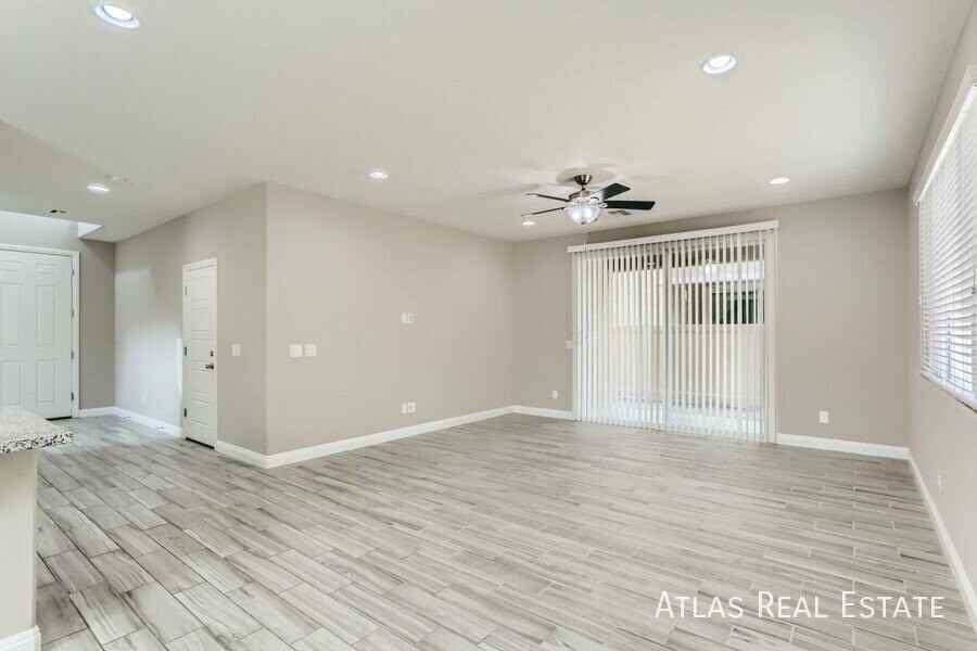 7186 Steubling Glen St - Photo 6 of 32
