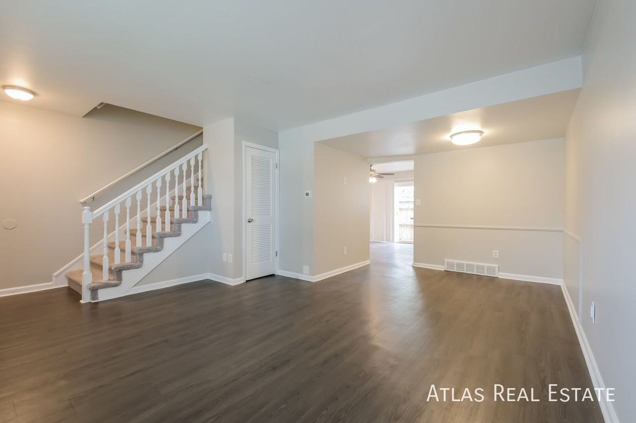 2583 Iris St #2583 - Photo 4 of 50