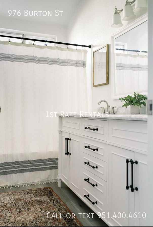 976 Burton St - Photo 7 of 8