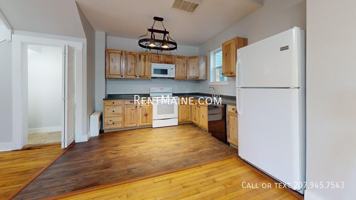 featured image of 206 Maine Ave #1