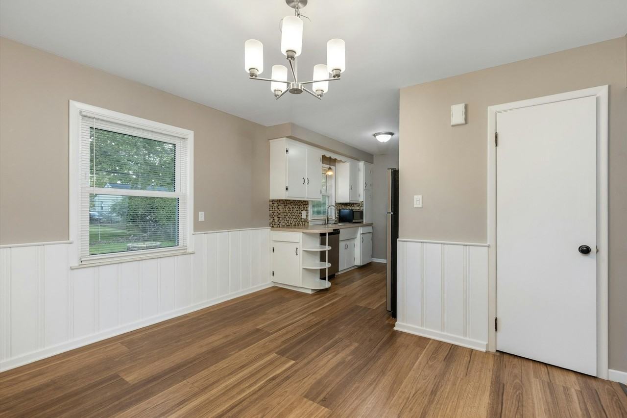 1319 Amelia Street - Photo 6 of 24