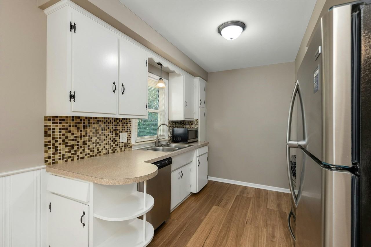 1319 Amelia Street - Photo 7 of 24