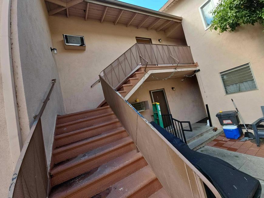 19415 Haynes St - Photo 2 of 10