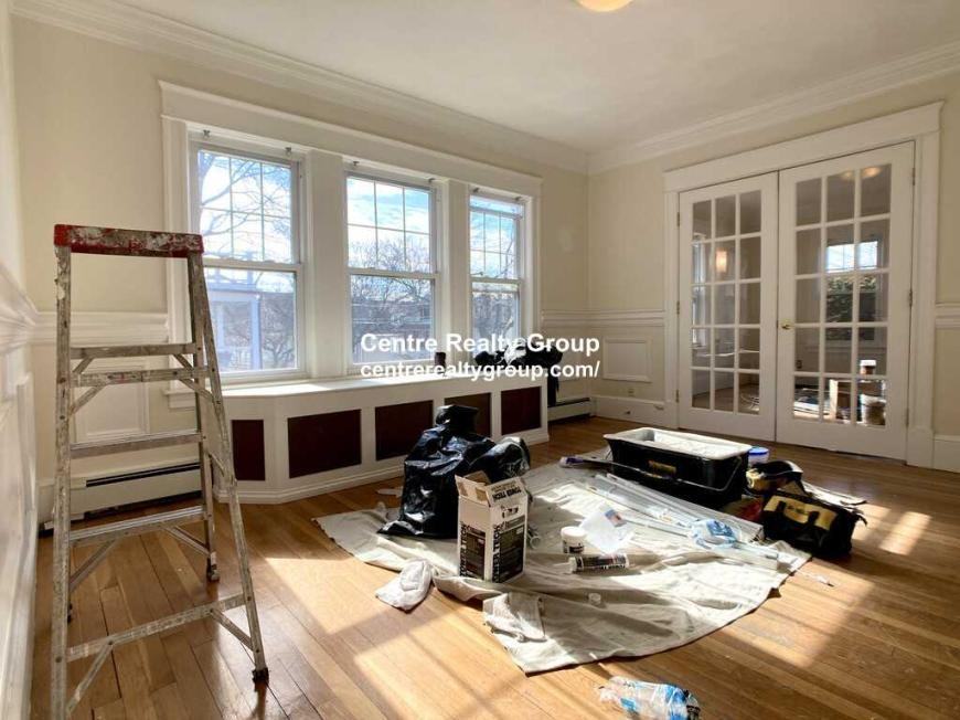135 Westbourne Ter - Photo 4 of 10