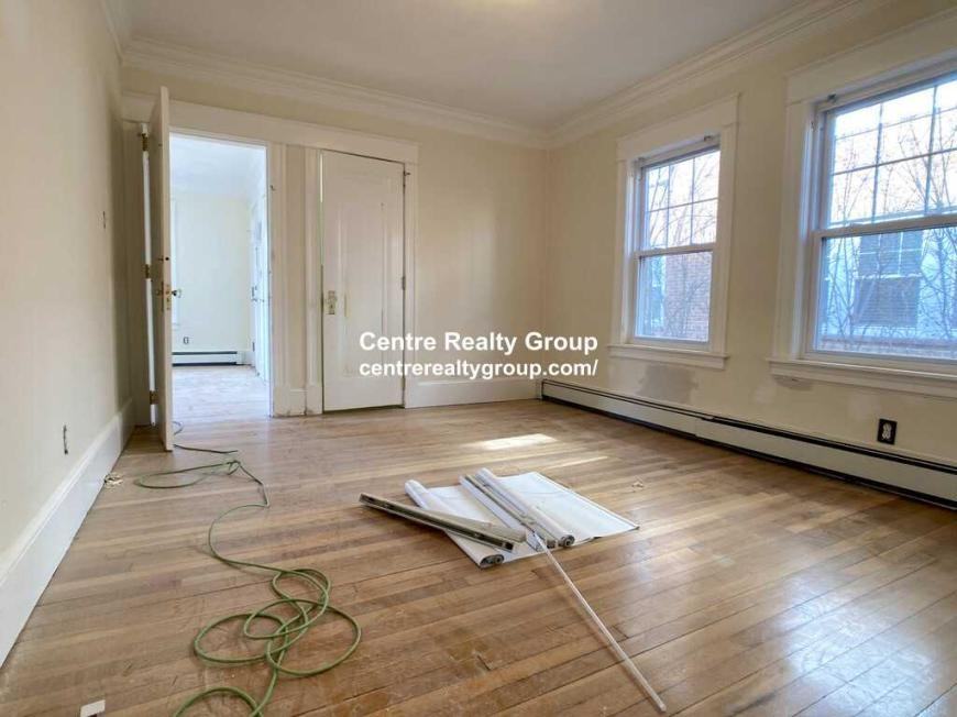 135 Westbourne Ter - Photo 6 of 10