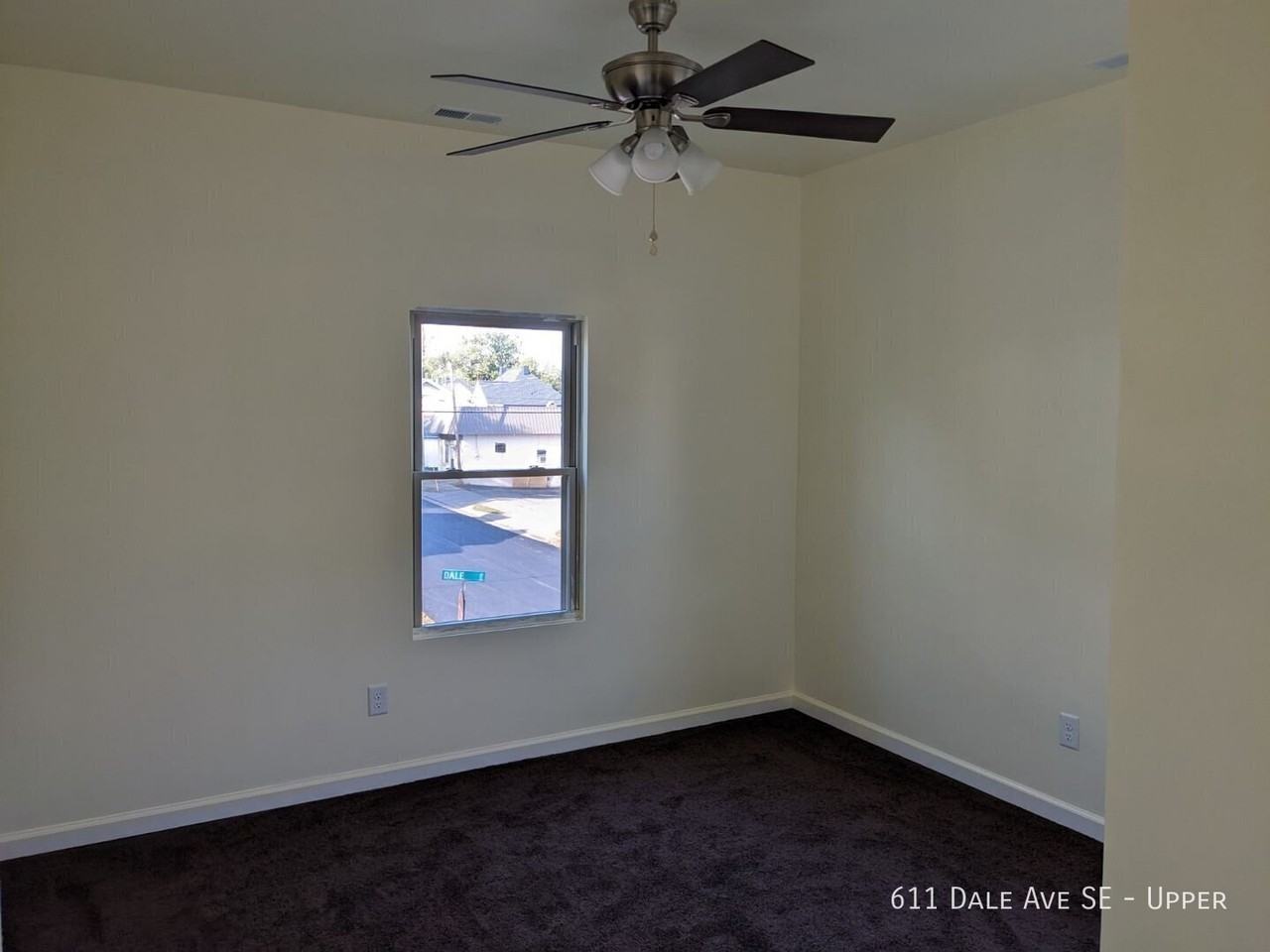 611 Dale Ave Se - Photo 5 of 8