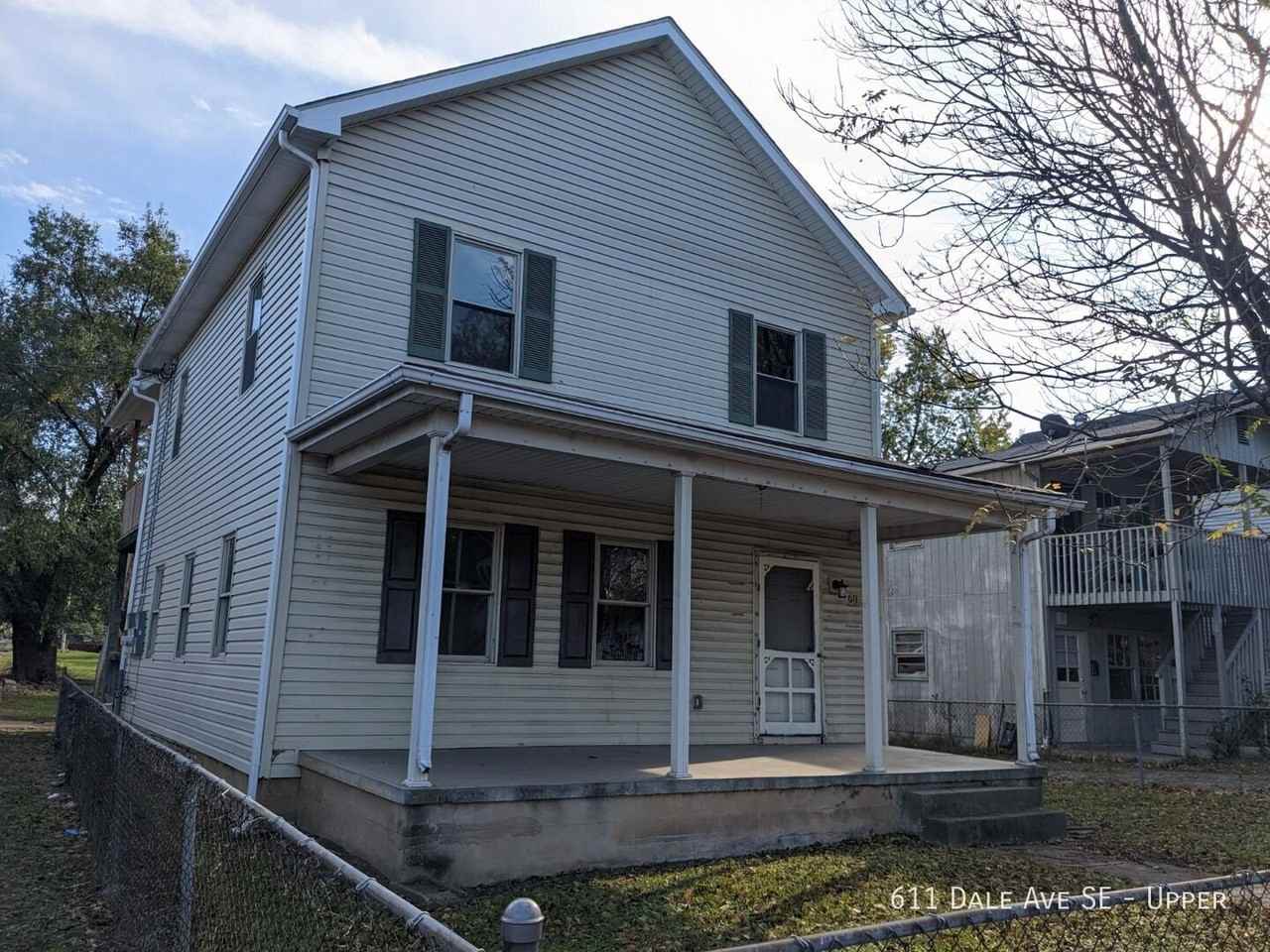 611 Dale Ave Se - Photo 6 of 8