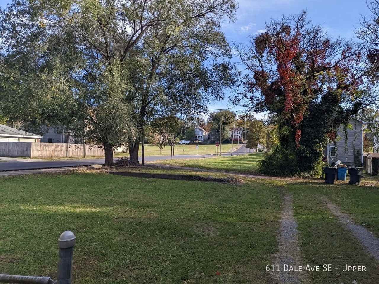 611 Dale Ave Se - Photo 7 of 8