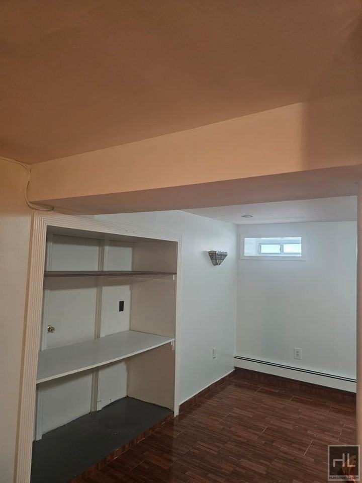 872 E 48th St - Photo 5 of 10