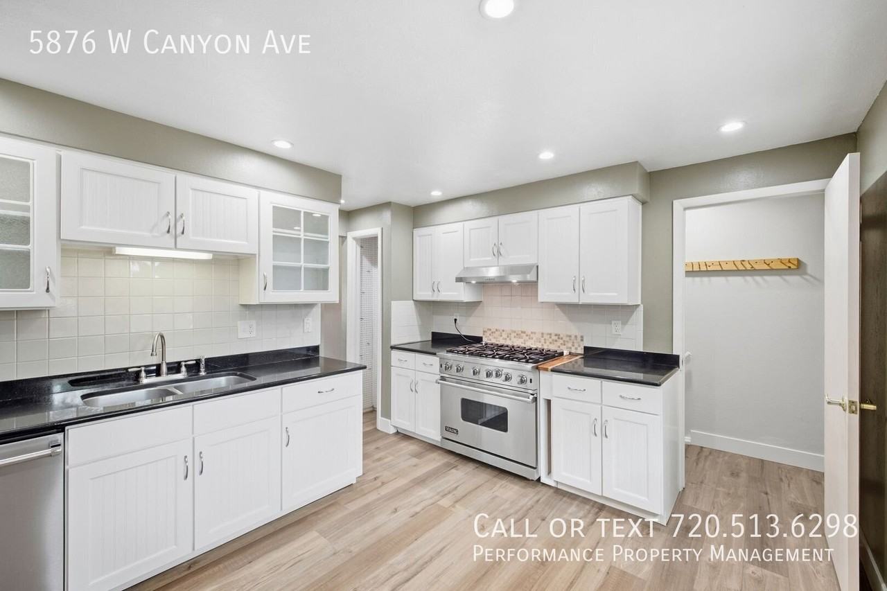 5876 W Canyon Ave - Photo 7 of 35