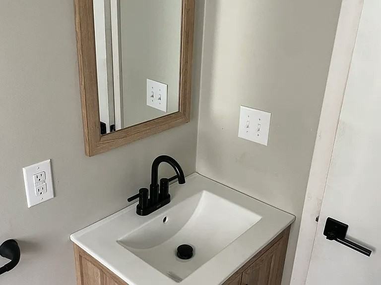 113 South Birch Street, Unit 113 1/2 - Photo 6 of 16