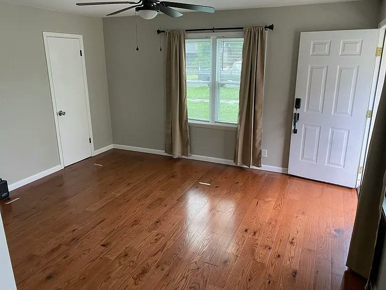 113 South Birch Street, Unit 113 1/2 - Photo 7 of 16