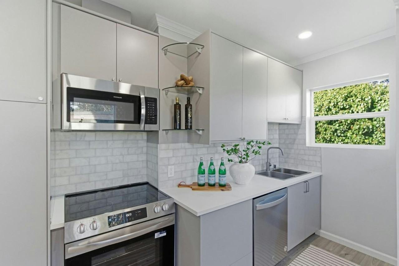 409 South Idaho Street, Unit B - Photo 5 of 20