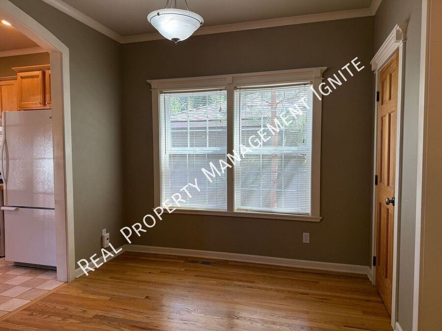 1362 Nw Lexington Ave - Photo 5 of 17