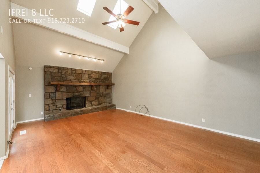7746 E 87th St - Photo 3 of 28
