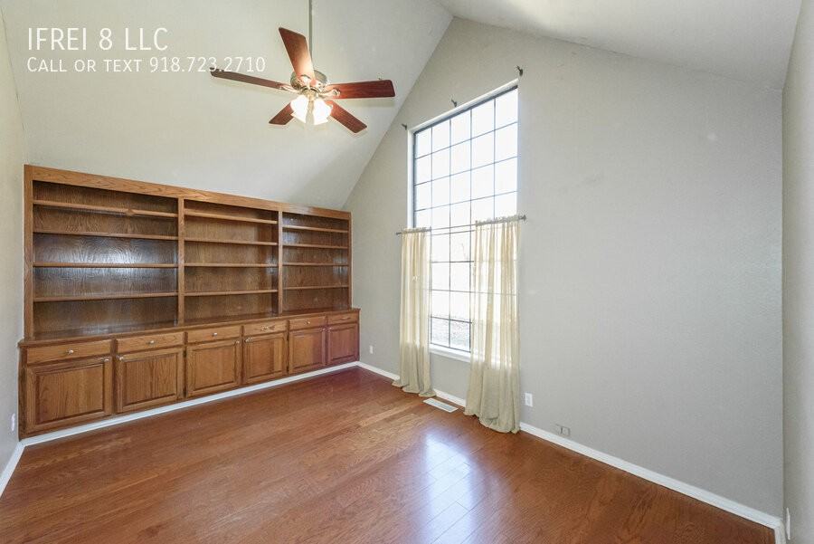 7746 E 87th St - Photo 4 of 28
