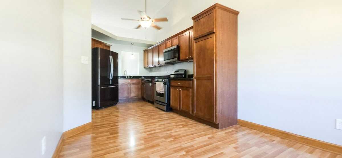 14717 Drummond Street - Photo 2 of 23