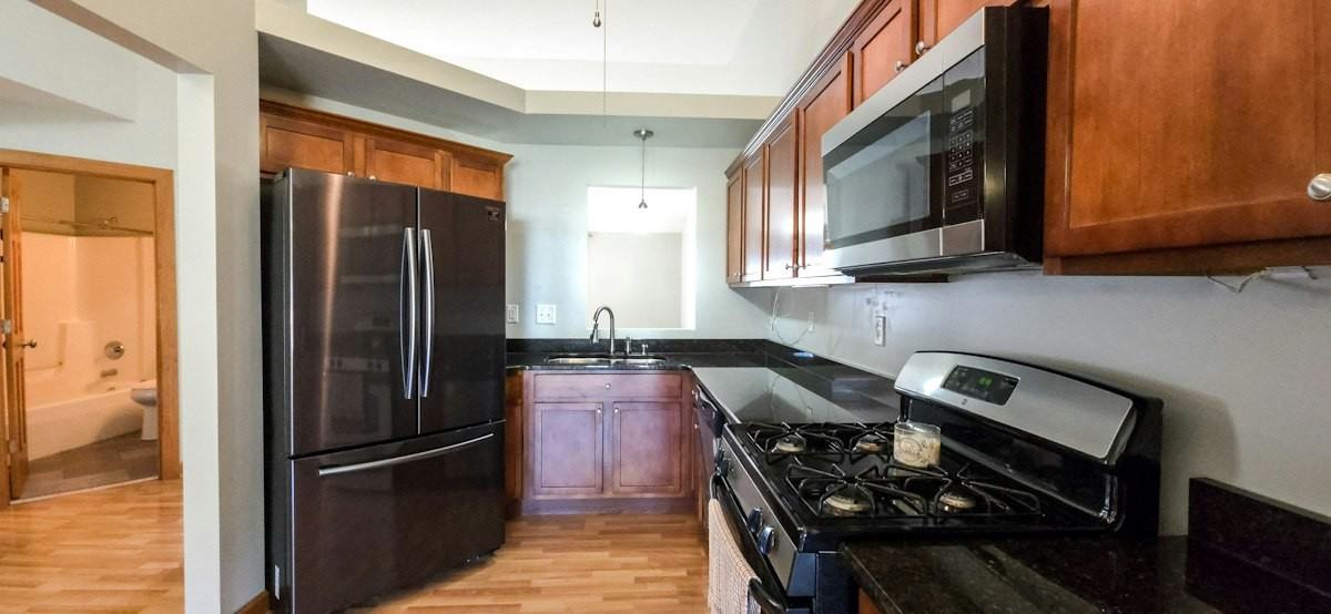 14717 Drummond Street - Photo 3 of 23