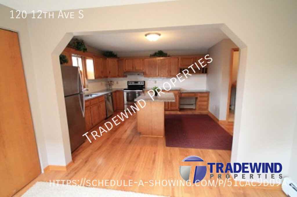 120 12th Ave S - Photo 4 of 18