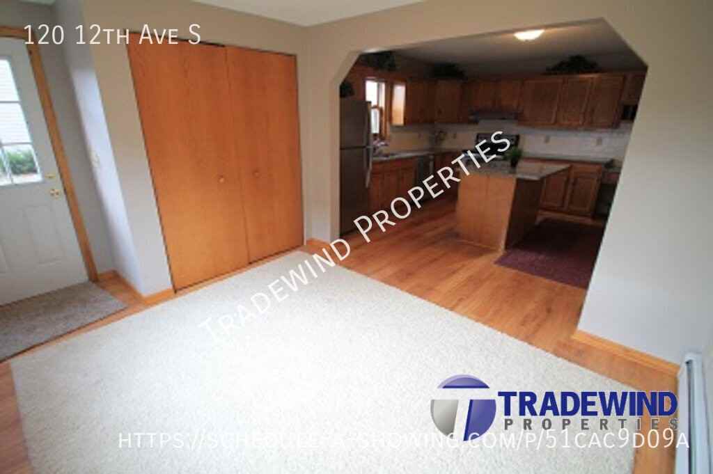120 12th Ave S - Photo 5 of 18