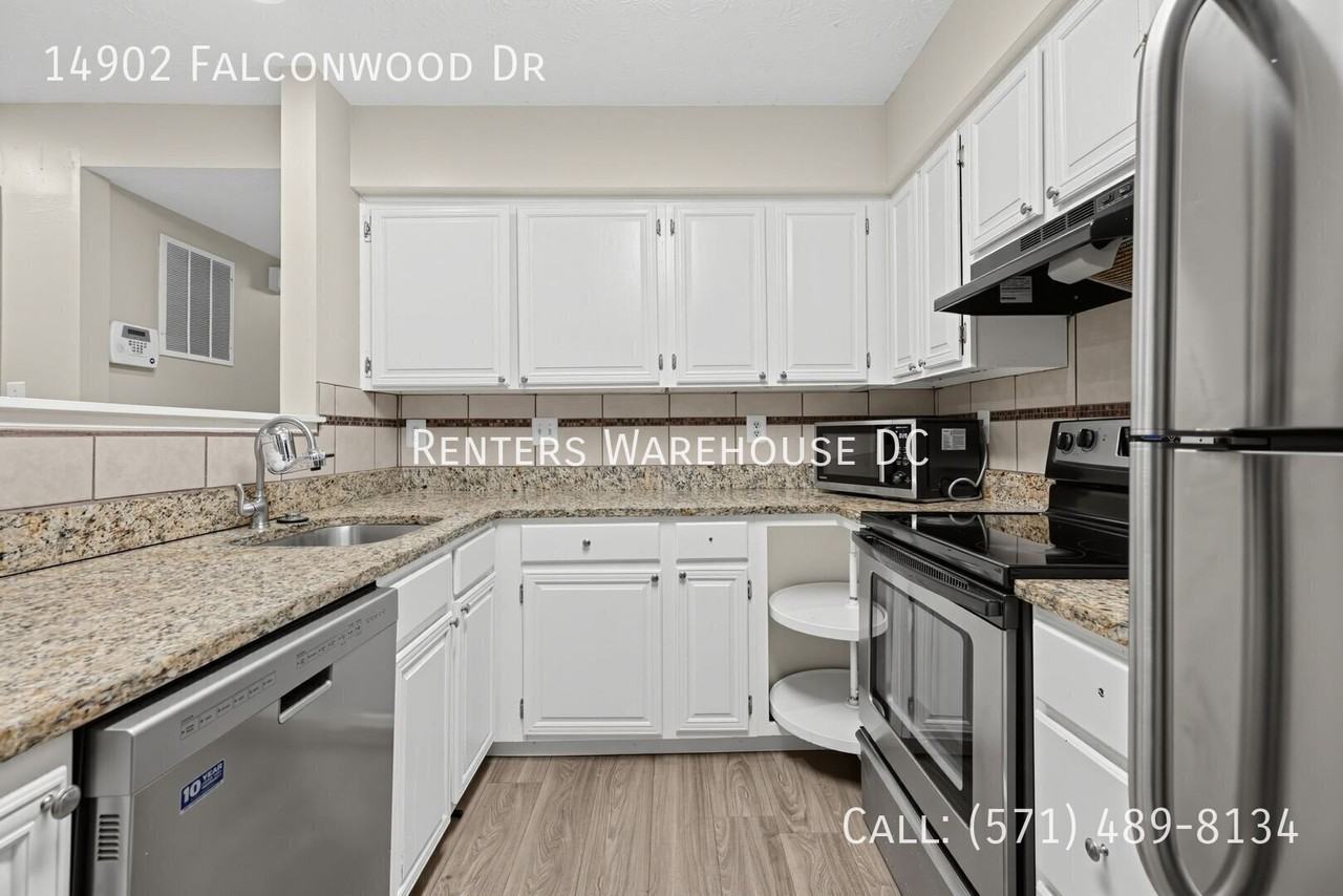 14902 Falconwood Dr - Photo 2 of 41