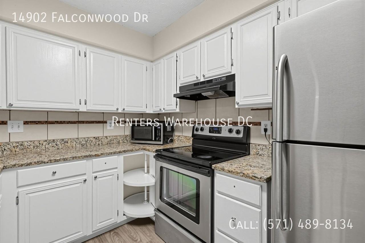 14902 Falconwood Dr - Photo 3 of 41