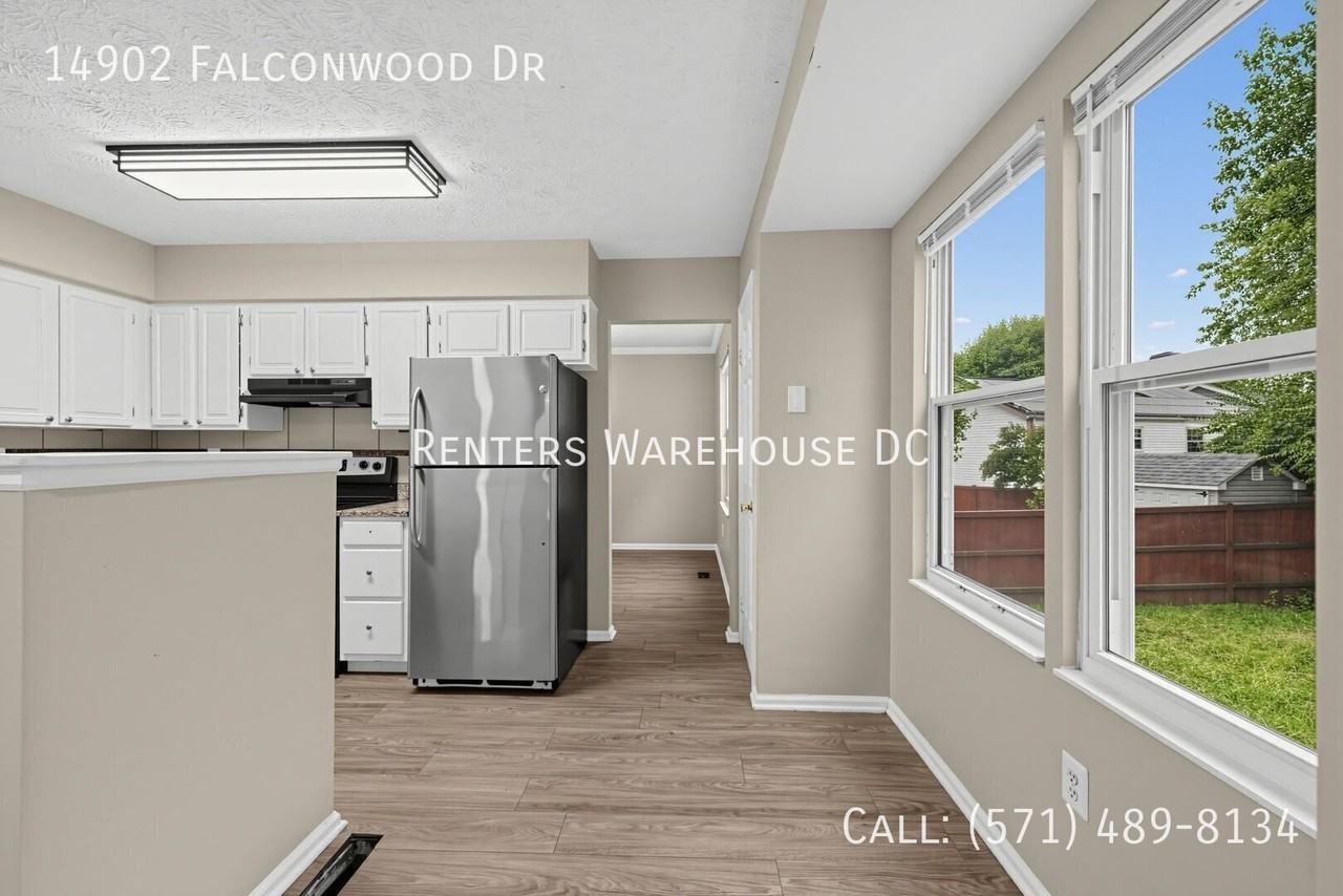 14902 Falconwood Dr - Photo 6 of 41