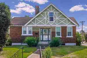 featured image of 864 N Belvedere Blvd