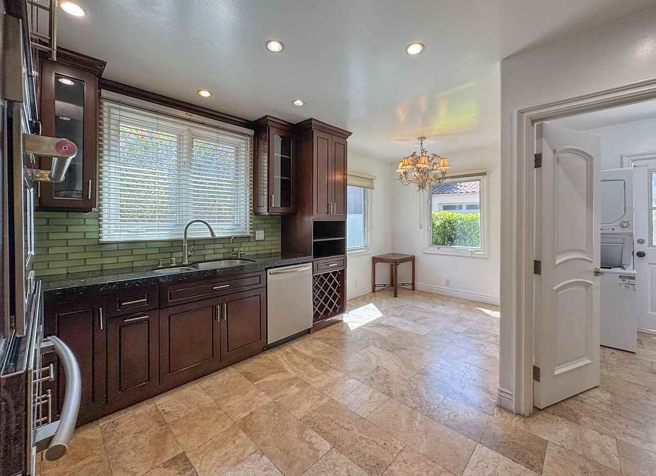 455 S Rodeo Dr - Photo 2 of 31