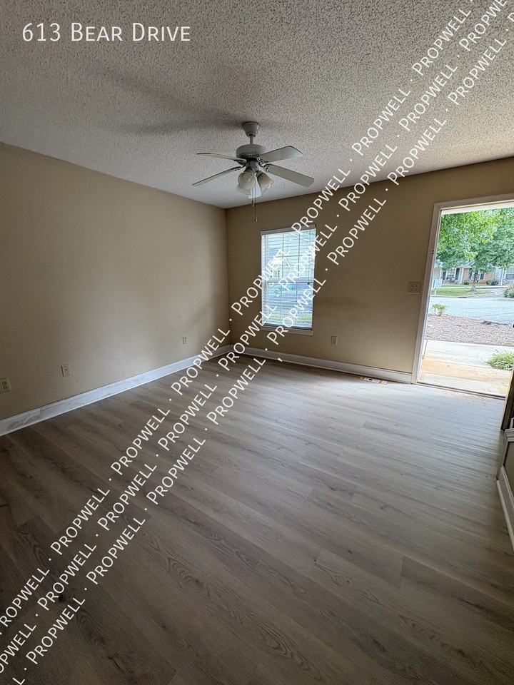 613 Bear Dr - Photo 4 of 14