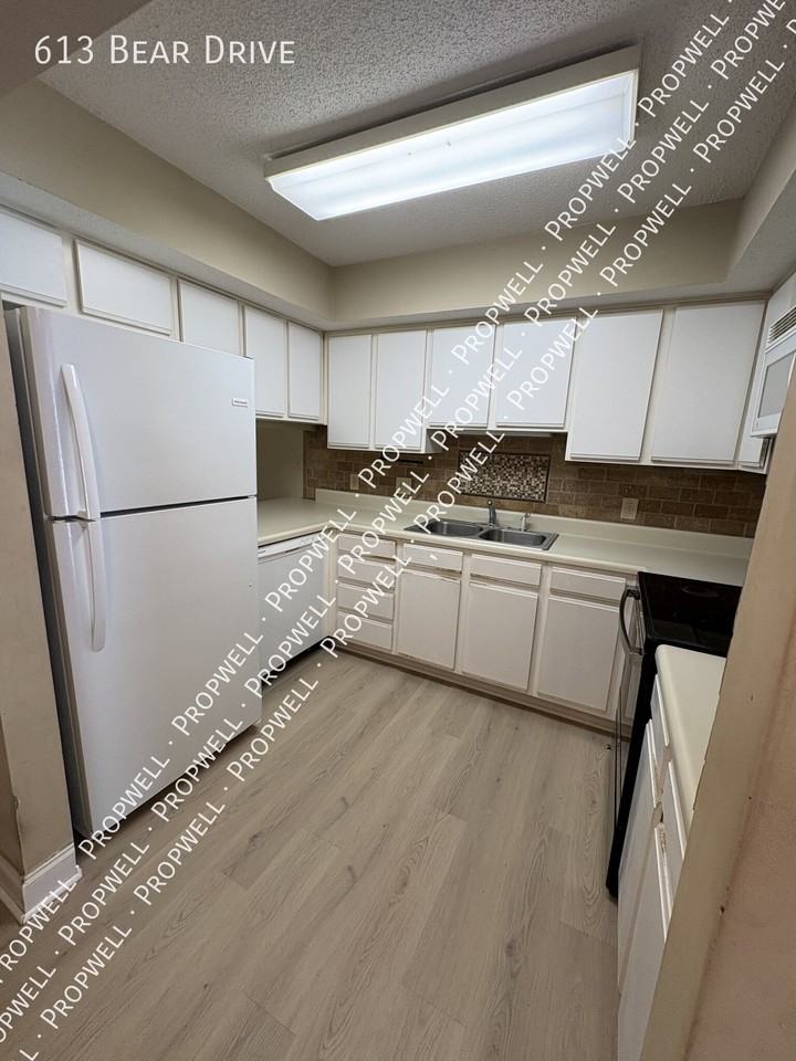 613 Bear Dr - Photo 6 of 14