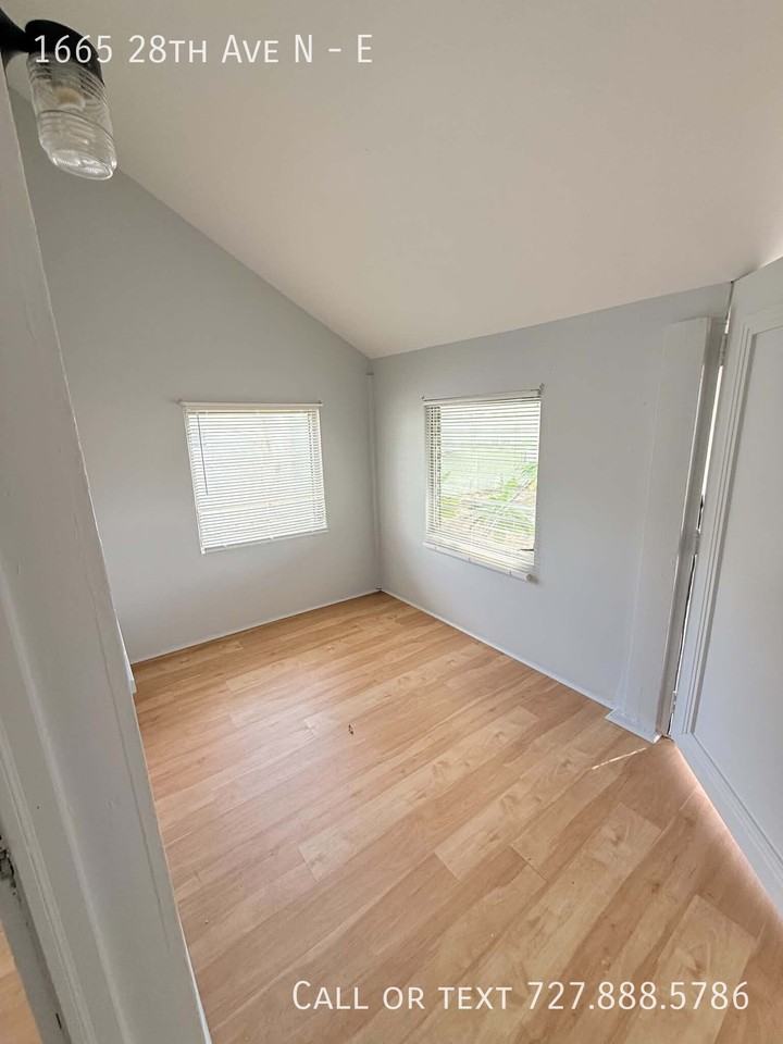 1665 28th Ave N #E - Photo 5 of 35
