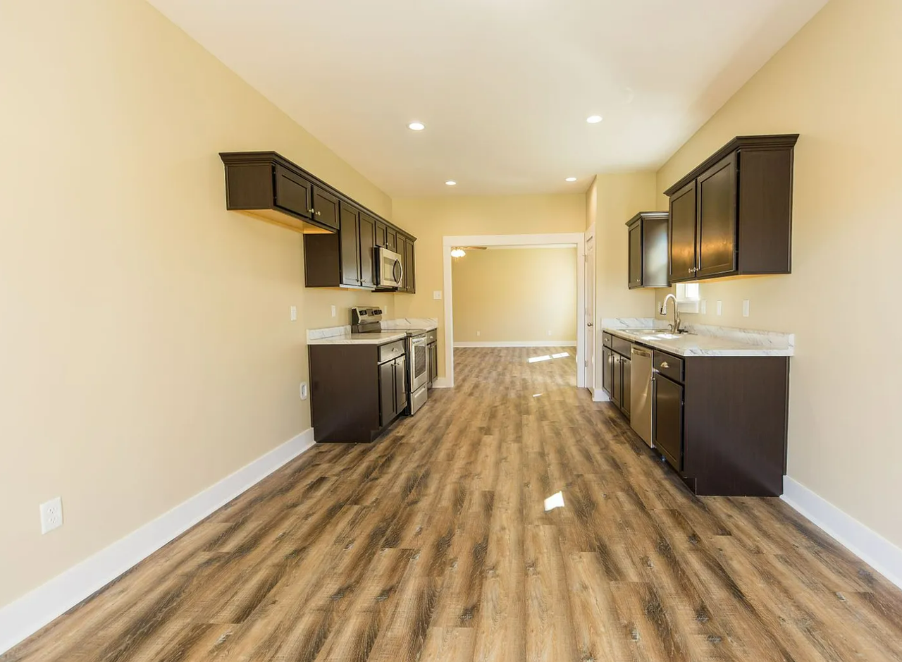 3700 Red Maple Way - Photo 5 of 9