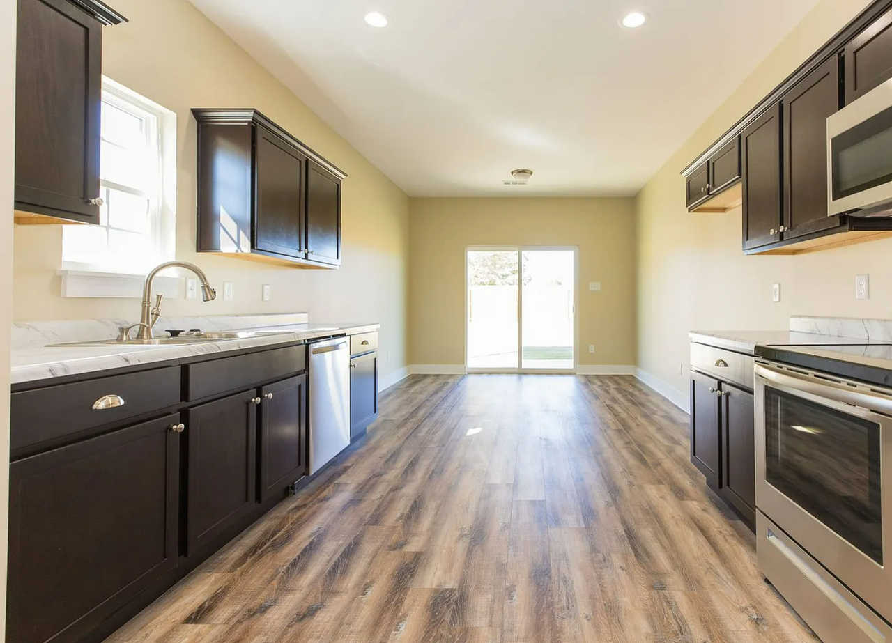 3700 Red Maple Way - Photo 7 of 9