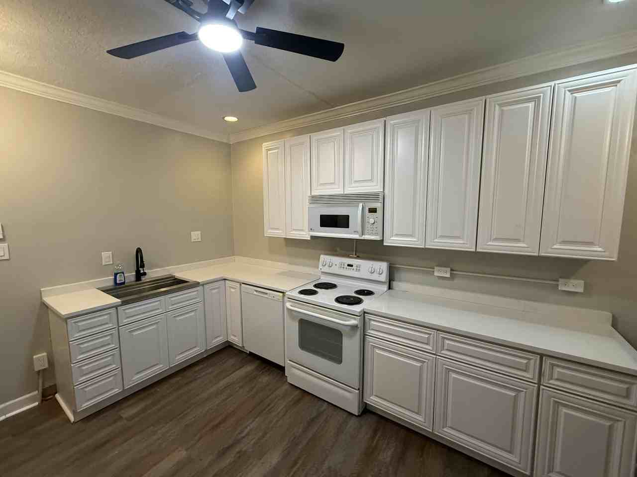 4007 Shenandoah Avenue - Photo 4 of 16