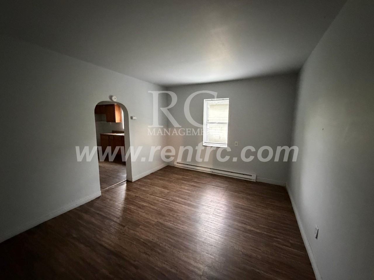 1105 Martin St - Photo 6 of 12