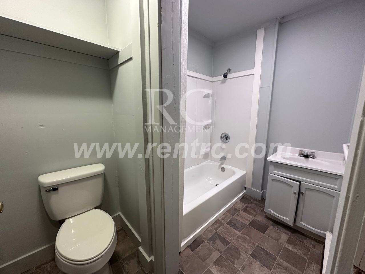 222 Delaware Ave - Photo 4 of 15