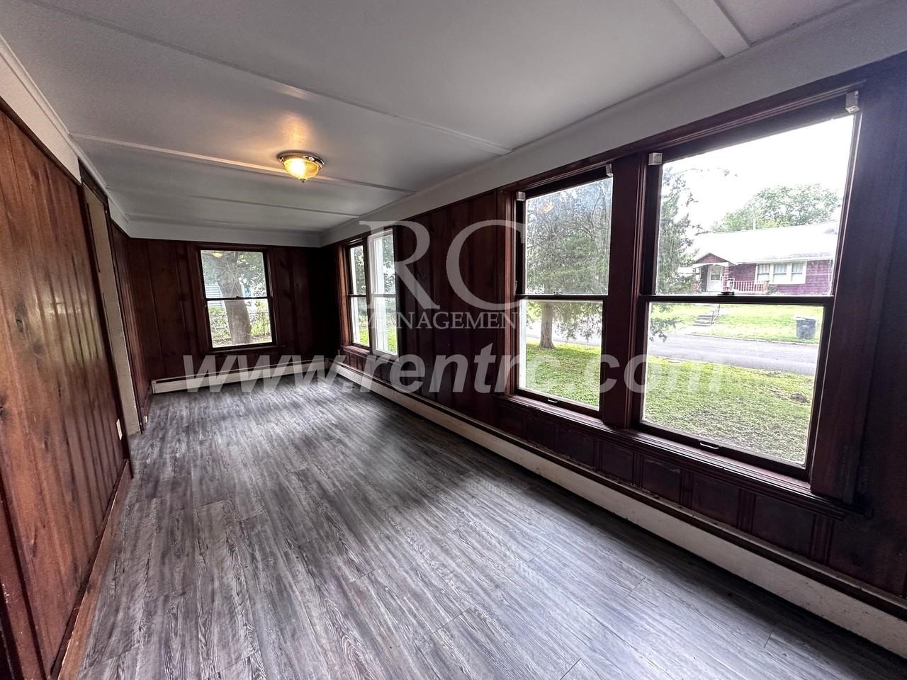 222 Delaware Ave - Photo 6 of 15