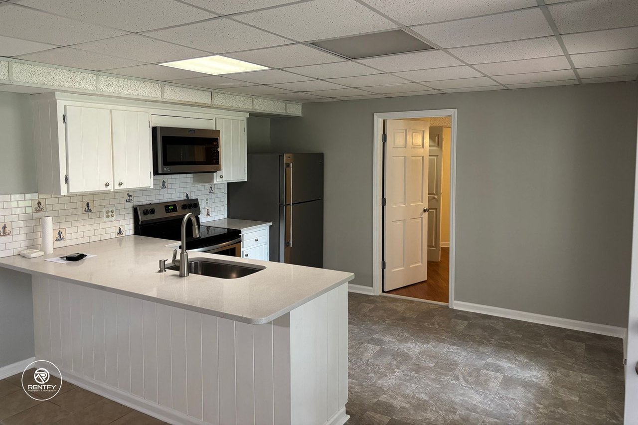 240 Canvasback Rd - Photo 3 of 14