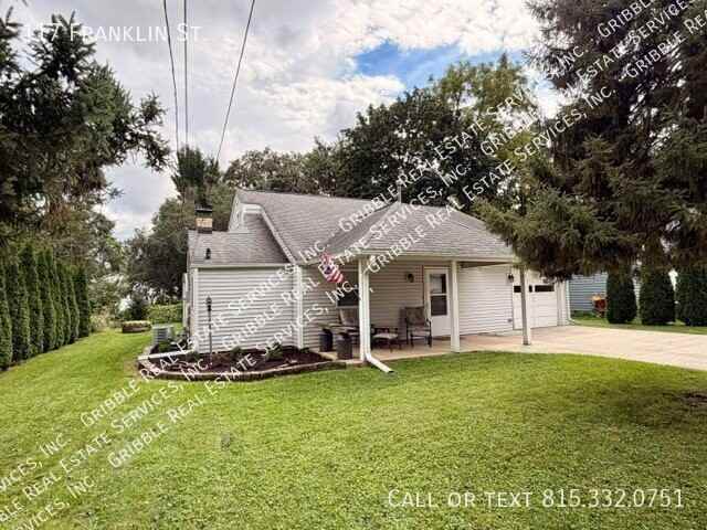 117 Franklin St - Photo 2 of 17