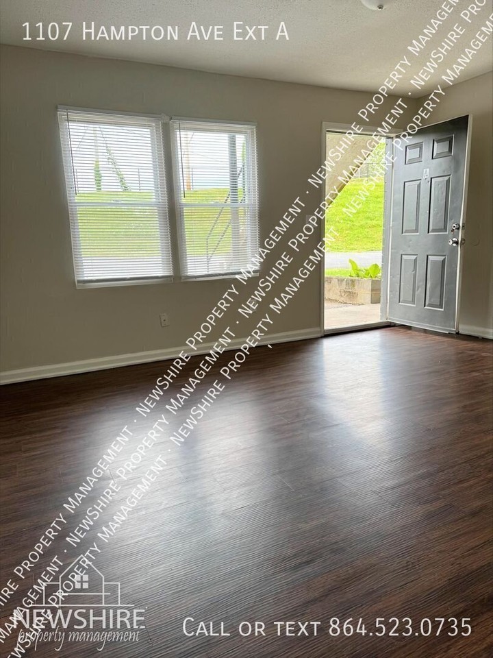 1107 Hampton Avenue Ext - Photo 5 of 50