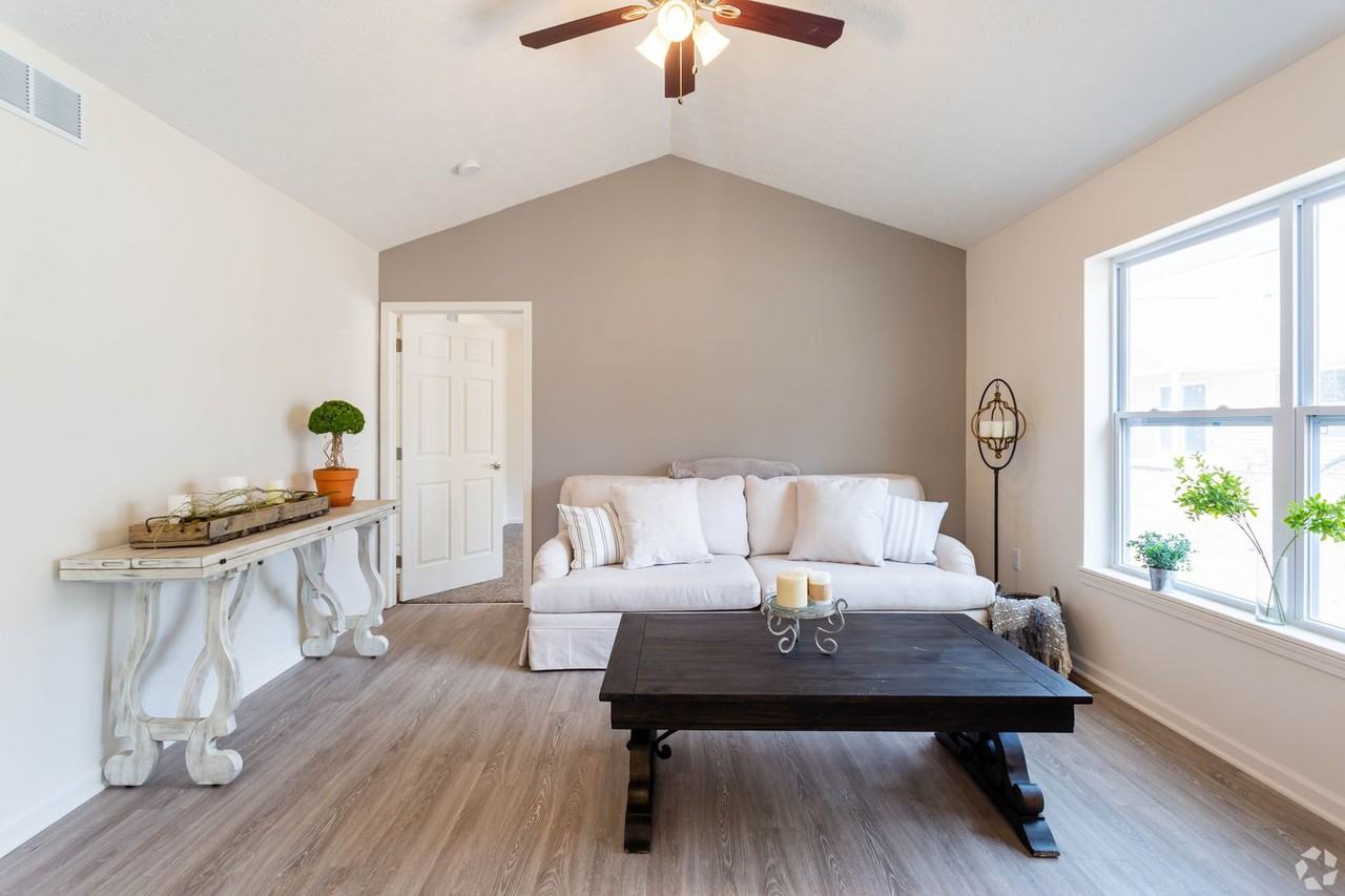 168 Redon Cir - Photo 3 of 10