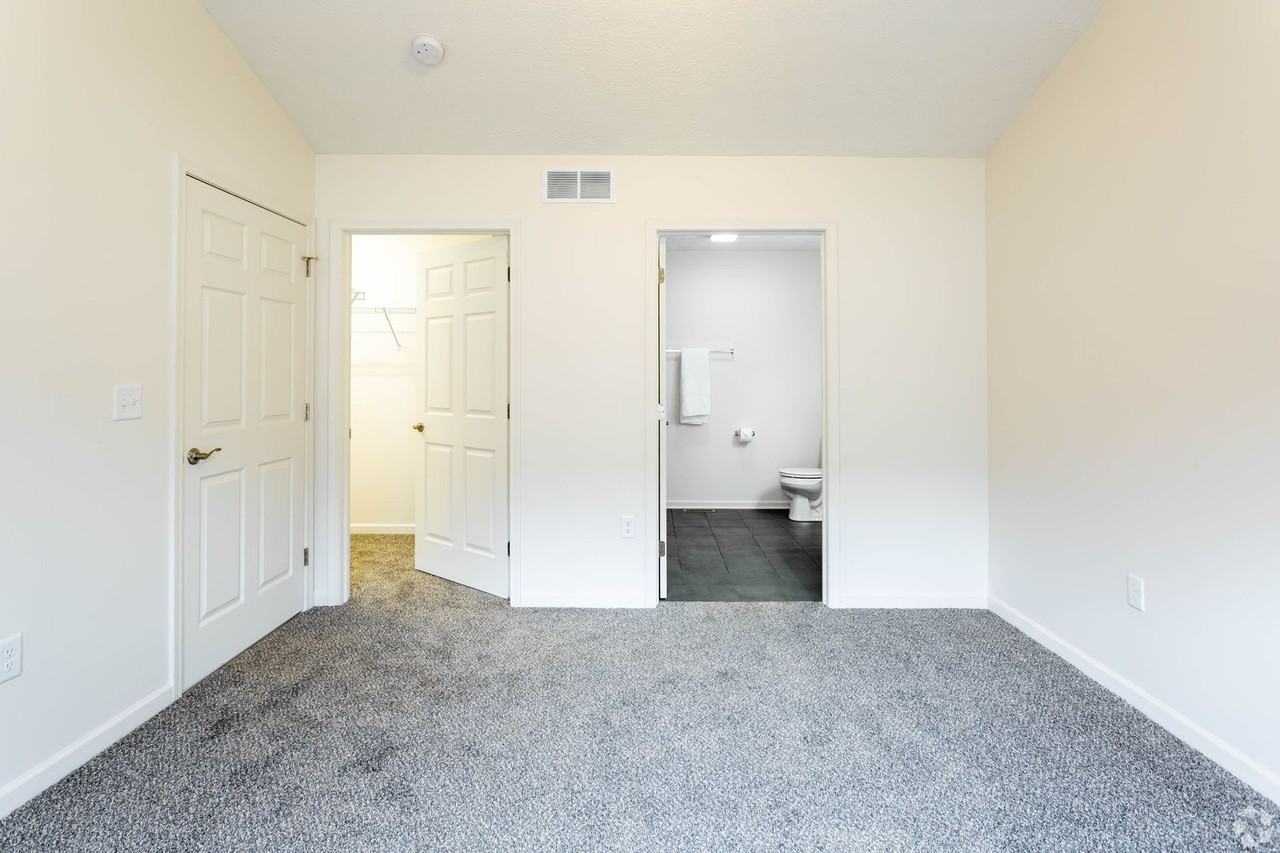 168 Redon Cir - Photo 6 of 10