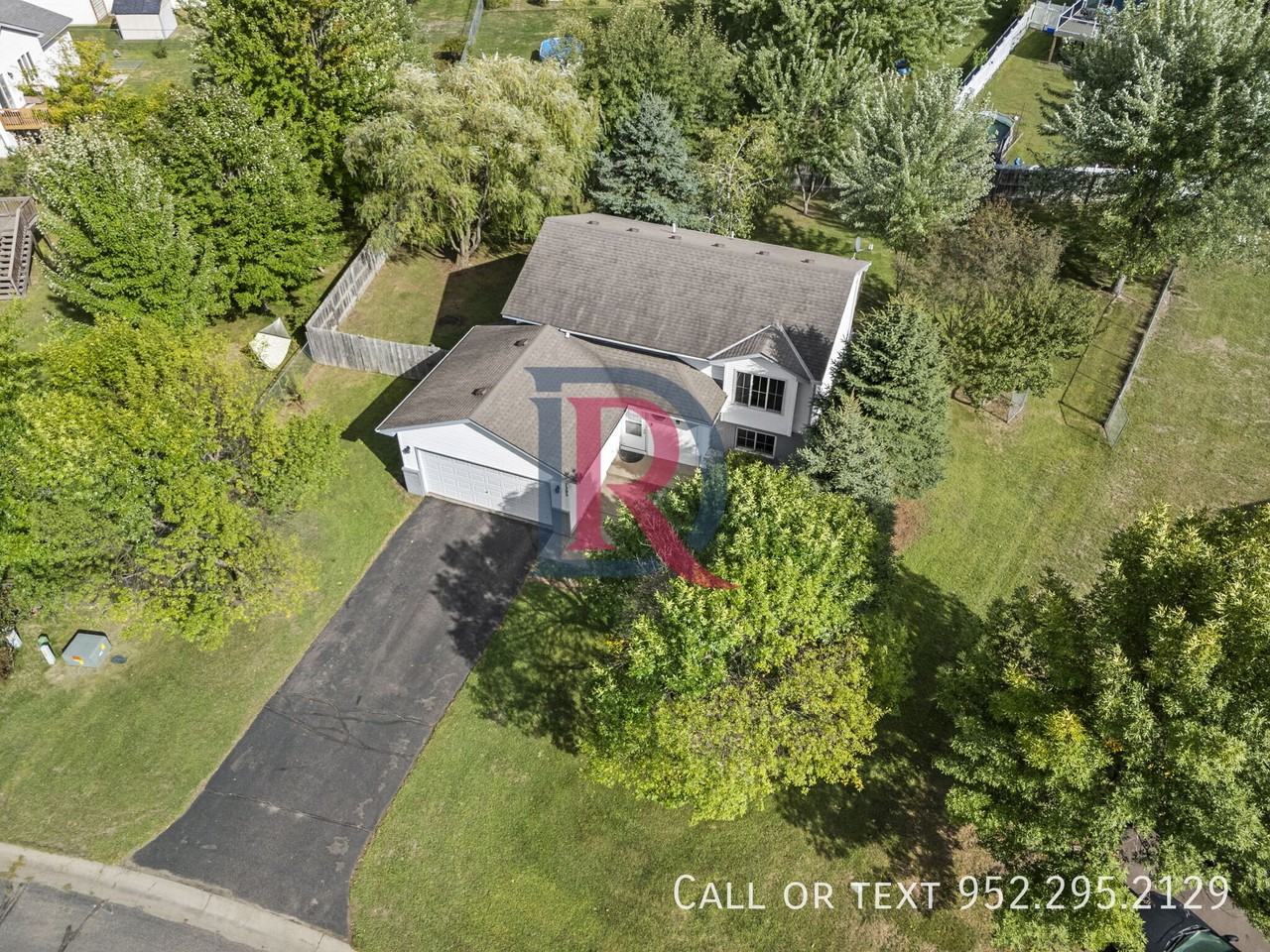 1395 Honeysuckle Ln Se - Photo 2 of 50