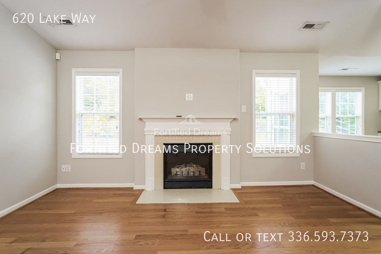 620 Lake Way - Photo 2 of 18